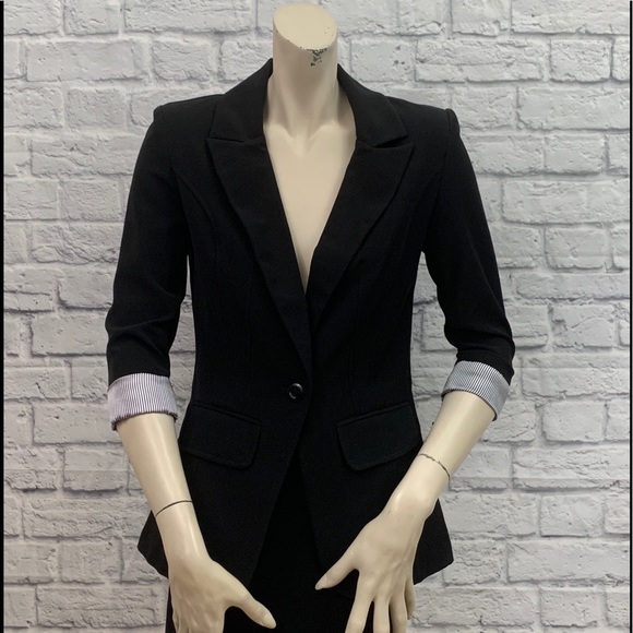 Iz Byer Jackets & Blazers - IZ BYER BLACK 3/4 SLEEVE BLAZER WITH STRIPED CUFFS